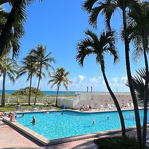 Beautiful Studio In A Seafront Condo
